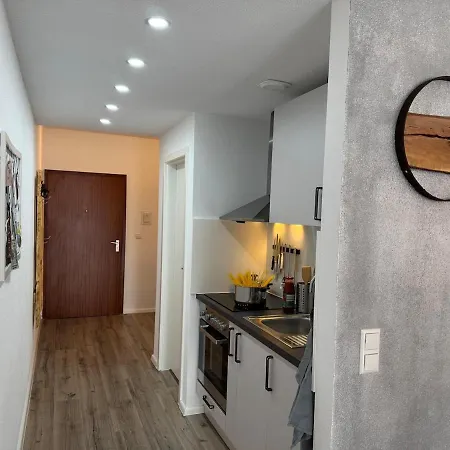 Sam Modern Mit Pool, Sauna Und Parkplatz